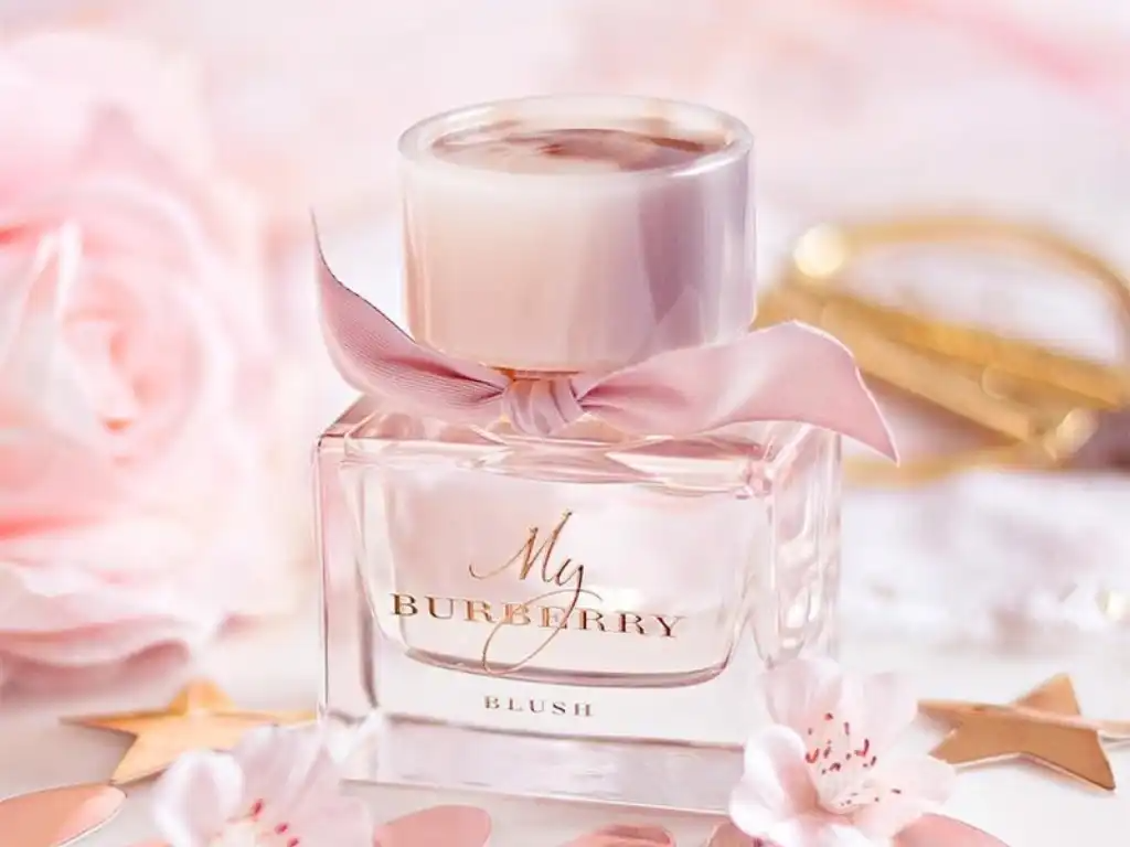 Nước Hoa Nữ Burberry Mùi Nào Thơm Nhất: Top 5 Siêu Phẩm Bất Hủ 6 Nuoc Hoa Nu Burberry Mui Nao Thom Nhat Top 5 Sieu Pham Bat Hu 3
