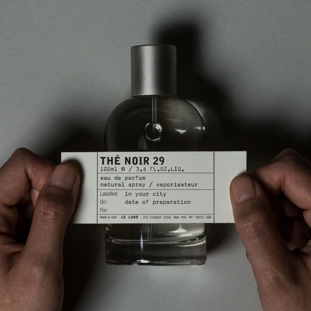 Review Nước Hoa Le Labo Thé Noir 29 – Mùi Trà Đen Bí Ẩn Có Còn Đáng Sở Hữu Năm 2025? 4 Review Nuoc Hoa Le Labo The Noir 29 – Mui Tra Den Bi An Co Con Dang So Huu Nam 2025 2