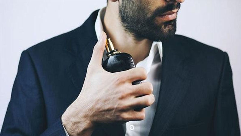 CACH XIT NUOC HOA CHO NAM – BI QUYET TOA SANG PHONG CACH 3