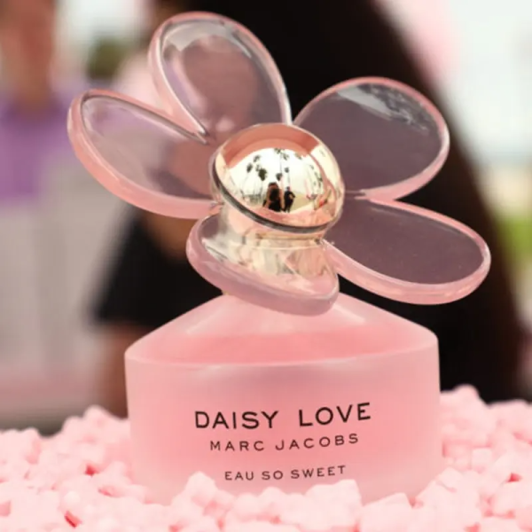 Nước Hoa Marc Jacobs Daisy Love Eau So Sweet EDT Nữ Chính Hãng 100ml 2 Nước Hoa Marc Jacobs Daisy Love Eau So Sweet EDT Nữ Chính Hãng 100ml (6)